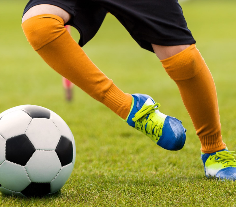 Fußballspieler auf dem Sportplatz